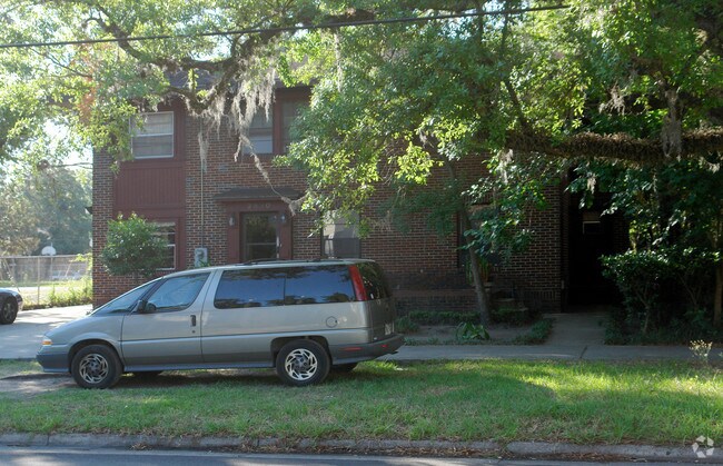 Building Photo - 2830 Park St