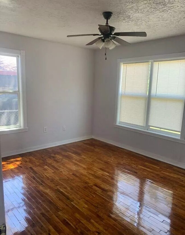 Foto del edificio - 4207 S Hayden St