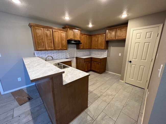 Building Photo - 2225 Alma Blvd