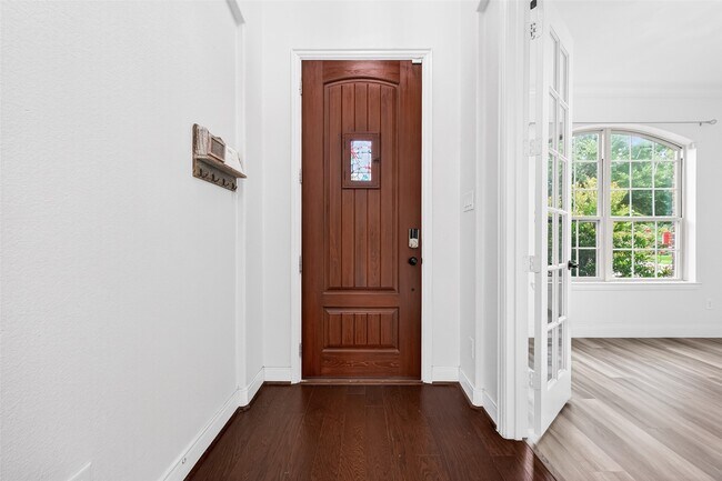 Foto del edificio - 7035 Belle Meadow Ln