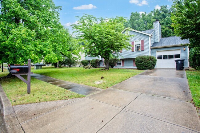 Building Photo - 8110 Pats Place