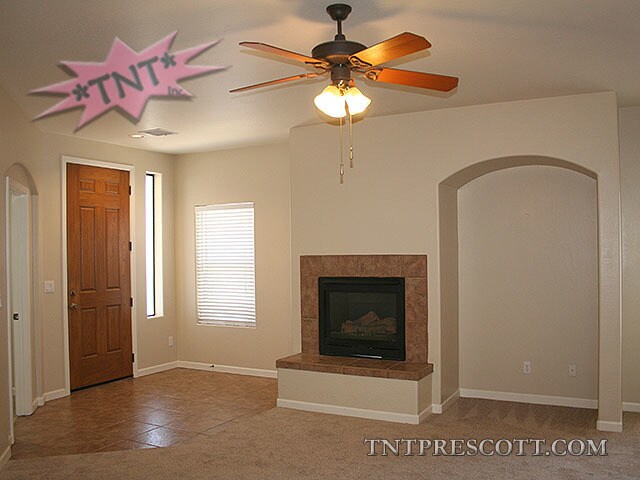 Foto del edificio - House in Willow Hills HOA