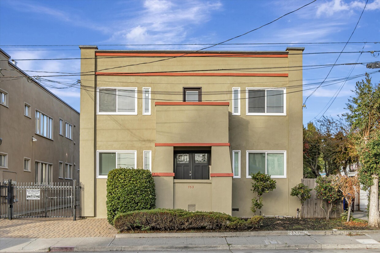 Foto principal - 752 40th St