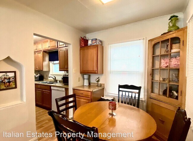 Building Photo - 4 br, 3 bath House - 1865 Platt St.