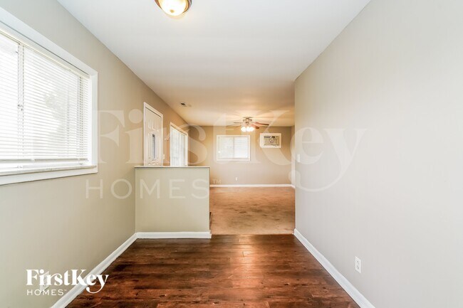 Foto del edificio - 5707 Prestonwood Ct