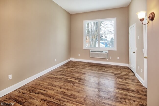 Foto del edificio - 27 Central Ave