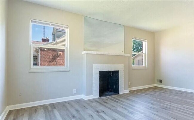 Building Photo - 1610 Wesleyan Rd