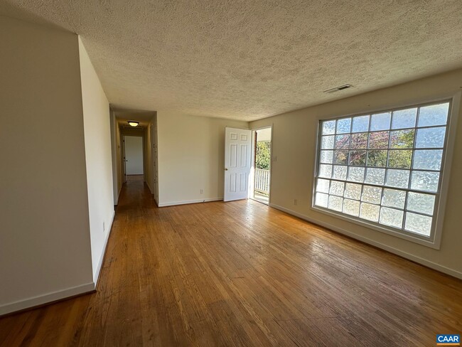 Foto del edificio - 1105 River Ct