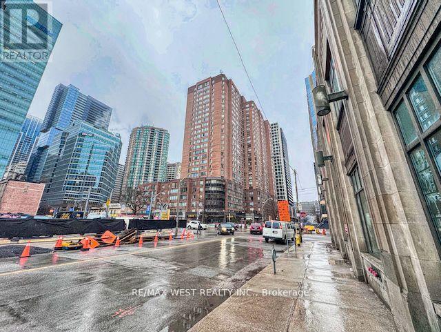 Photo principale - 633-1633 Bay St.