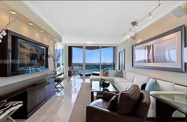Foto del edificio - 300 South Pointe Dr
