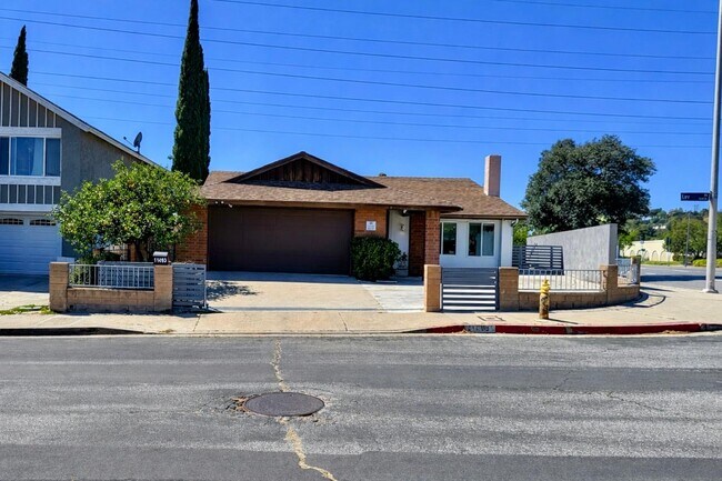 Building Photo - 11493 Lev Ave