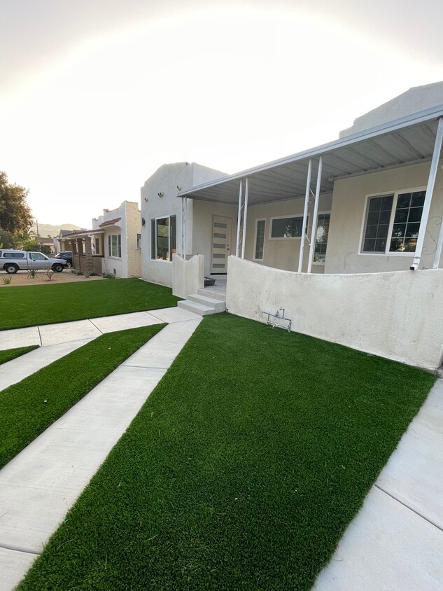 Front lawn - 1049 Davis Ave