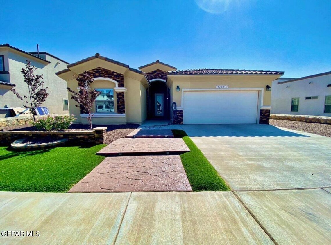 Foto principal - 13686 Holbeck St