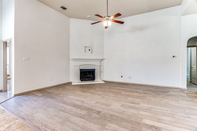 Building Photo - 6612 Friendsway Dr
