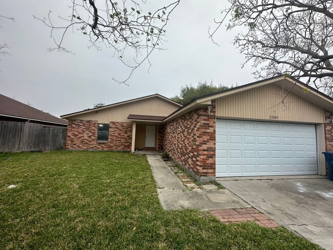 Building Photo - 2209 Baffin Bay Dr