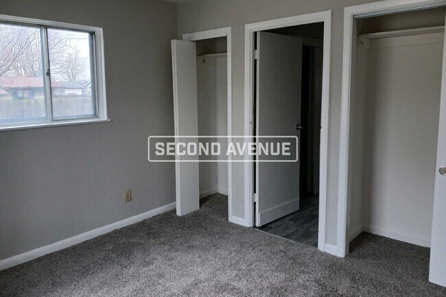 Building Photo - 505 Roosevelt DR