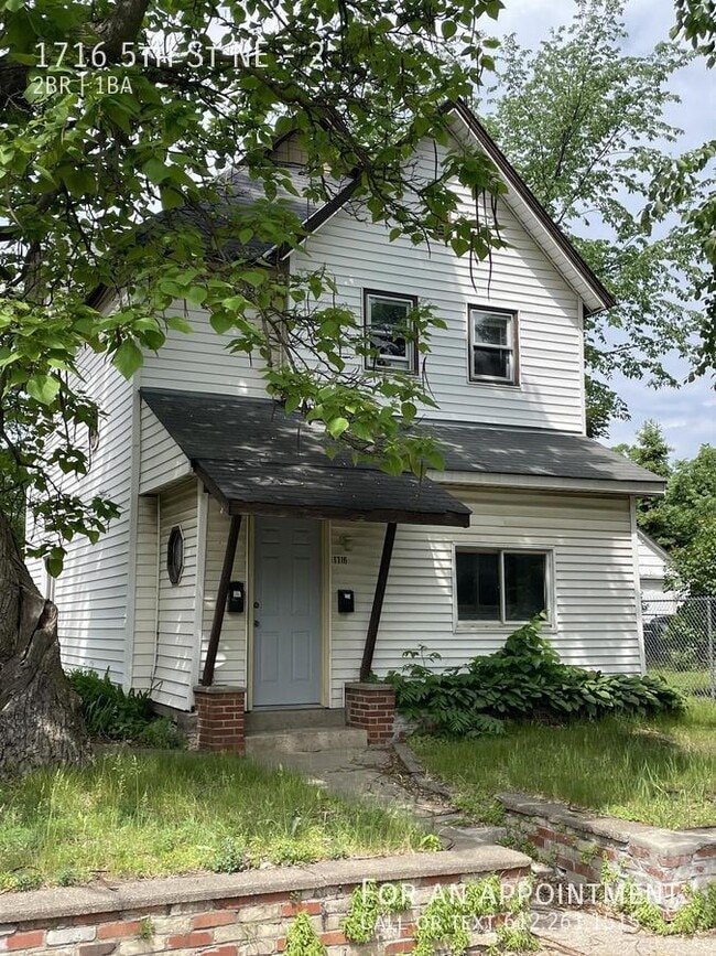 Building Photo - 1716 5th St NE