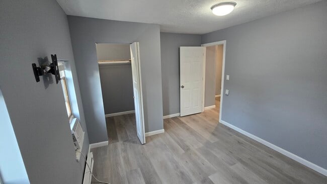 Building Photo - 20 Common St