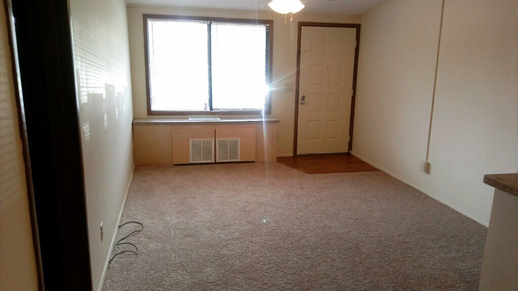 Building Photo - 37975 Hillside Ln