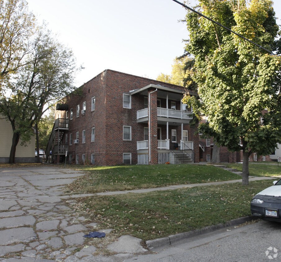 Primary Photo - 5127 Cleveland Ave