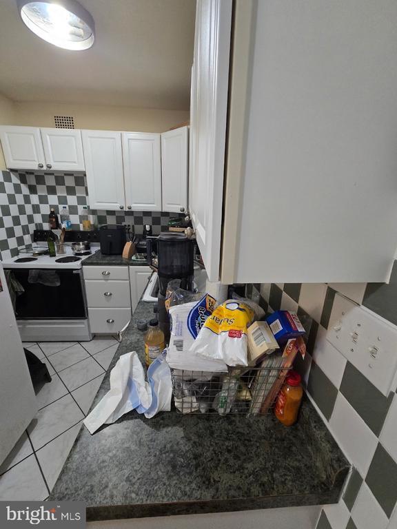 Foto del edificio - 2059 Huntington Ave