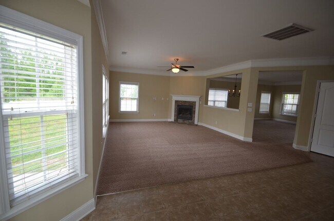 Building Photo - 100 Silverspring Pl