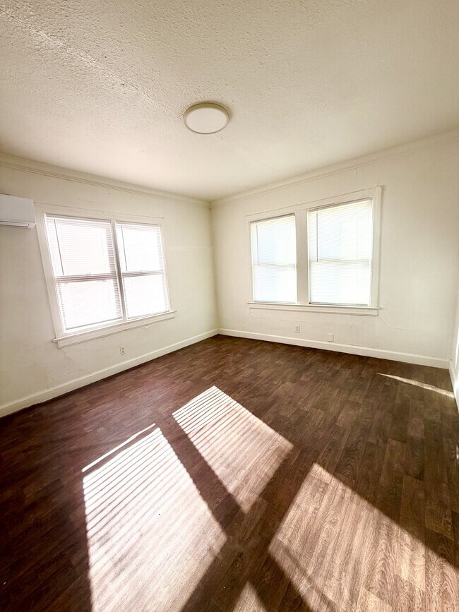 Foto del edificio - 1324 Georgetown St