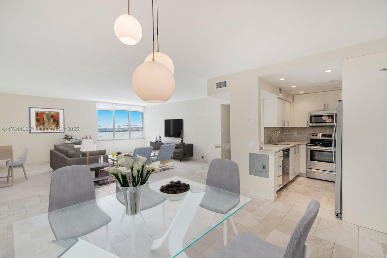 Foto principal - 1200 West Ave