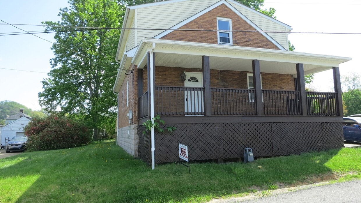 Primary Photo - 410 Daly Avenue