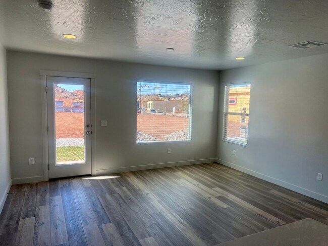 Foto del edificio - 4 Bedroom Home in Desert Canyons -