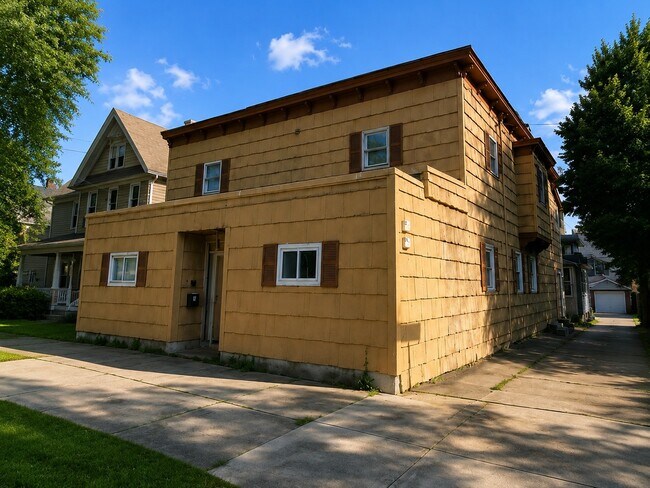 Building Photo - 23 Seminary Ave