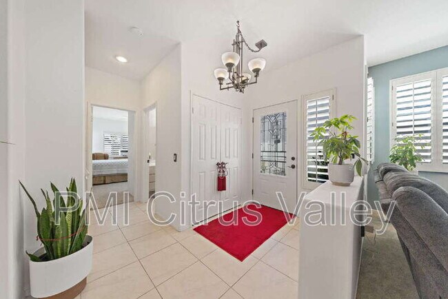 Building Photo - 754 Zaphiro Ct