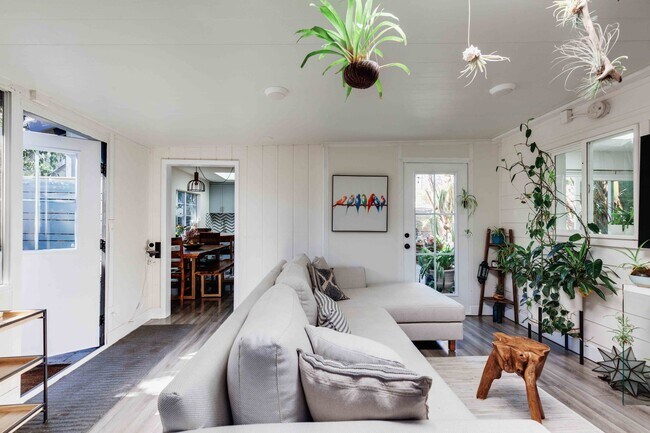Foto del edificio - 1016 Oakwood Ave
