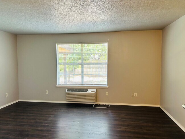 Foto del edificio - 3701 W Cedar St