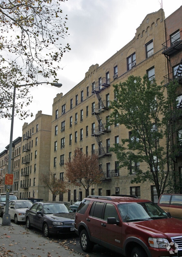 Foto del edificio - 120 W 105th St