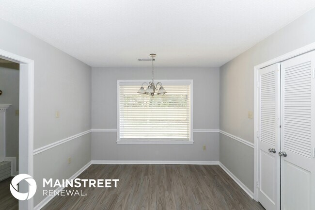 Foto del edificio - 4652 Blandford Dr