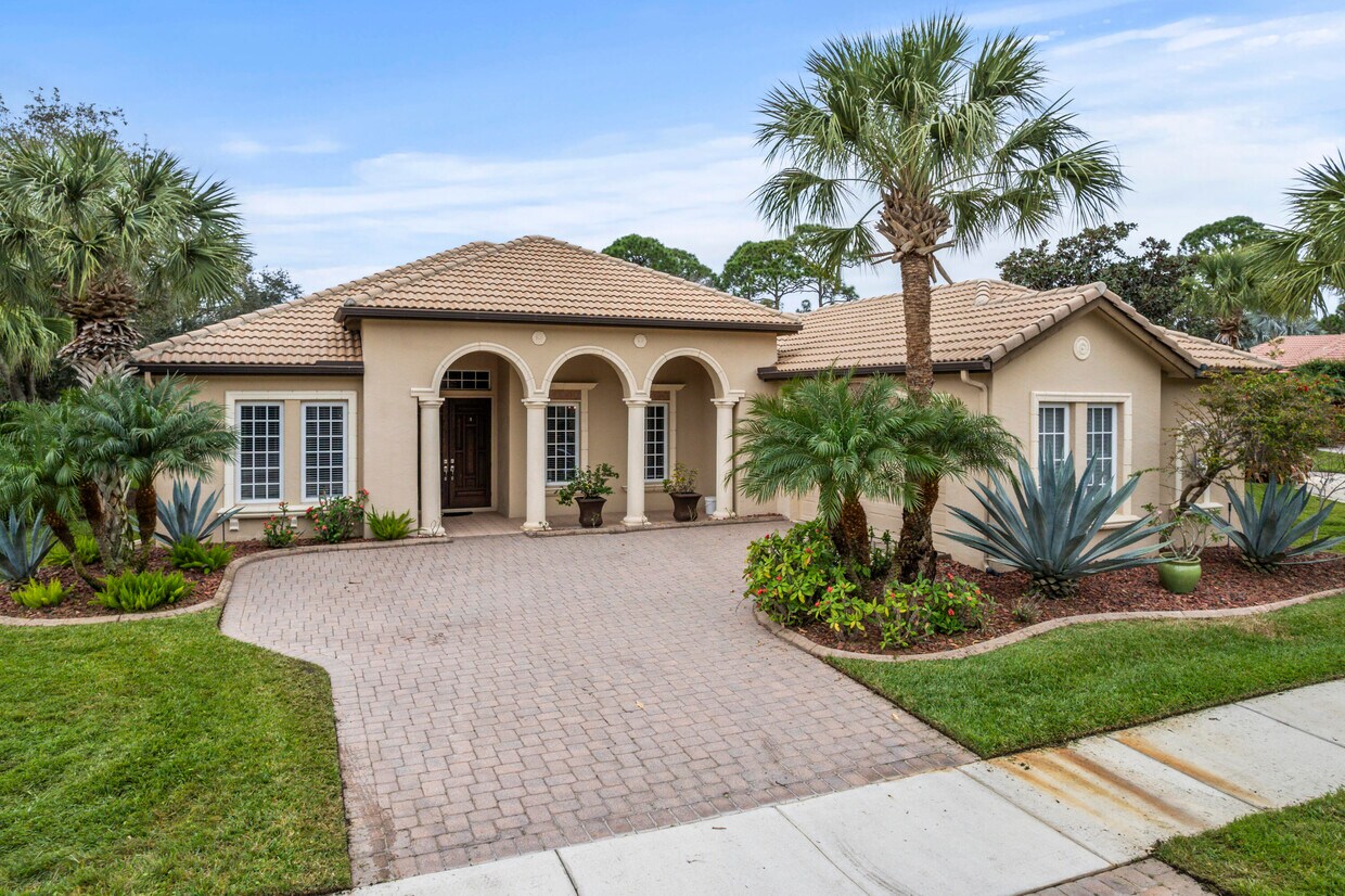 Foto principal - 801 SW Classico Ct