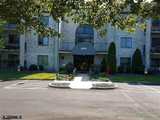 Foto principal - 4310 Dolphin Ave