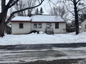 Building Photo - 417 N 3rd St