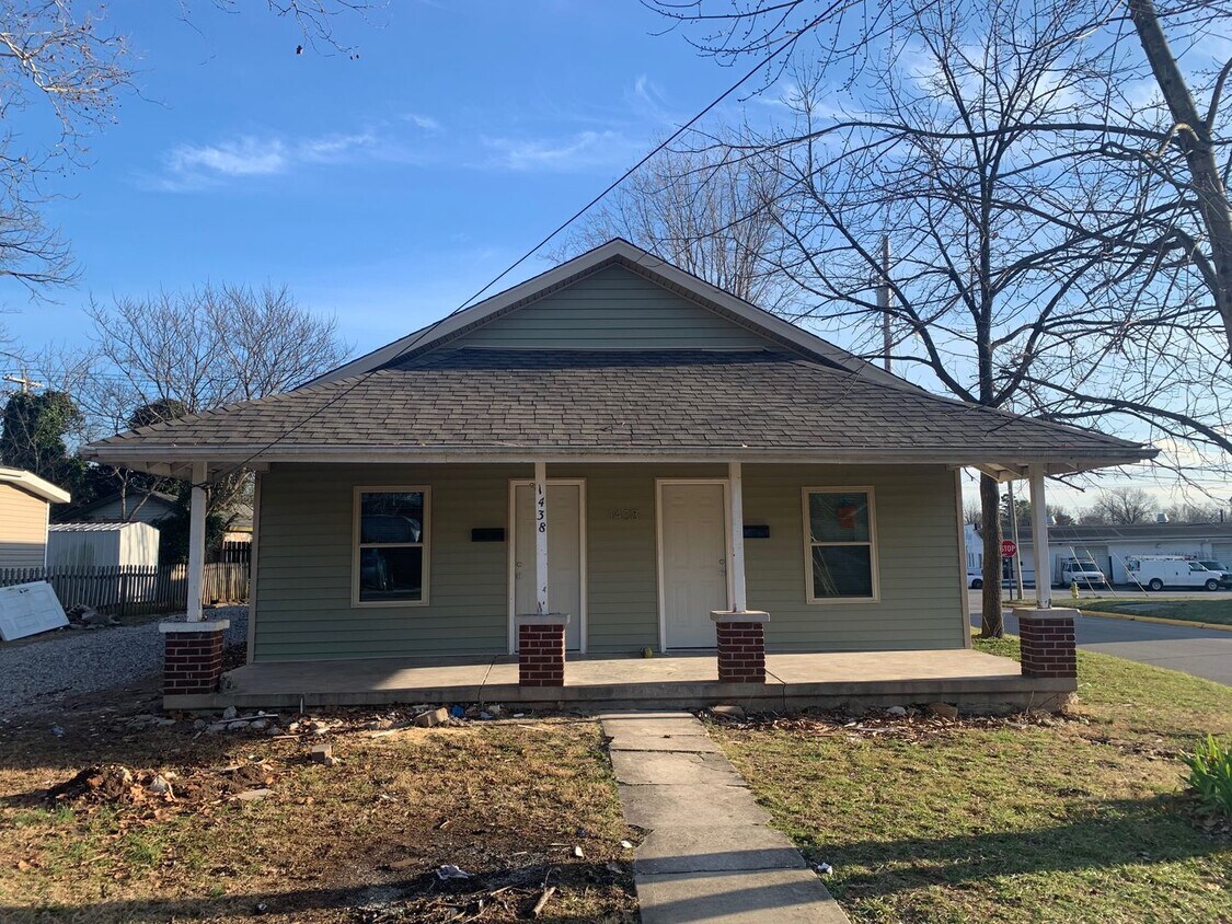 Building Photo - 1438 Indianola