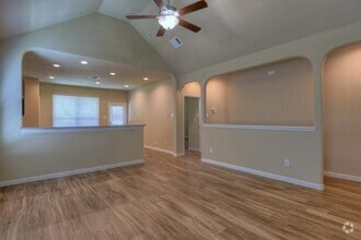 Building Photo - 3226 Buttercup Dr