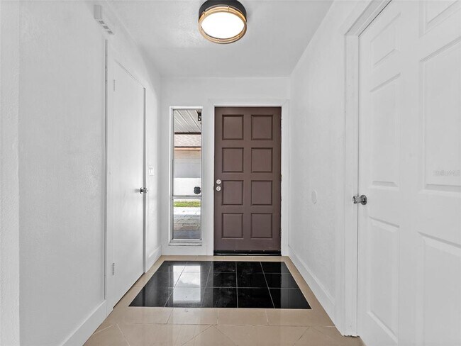 Foto del edificio - 7031 Drury St