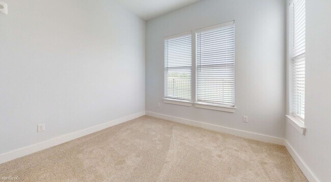 Foto del edificio - 2 br, 2 bath Condo - 845 N Crowley Rd /2Bath