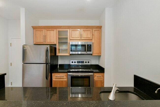 Building Photo - 534 Beacon St