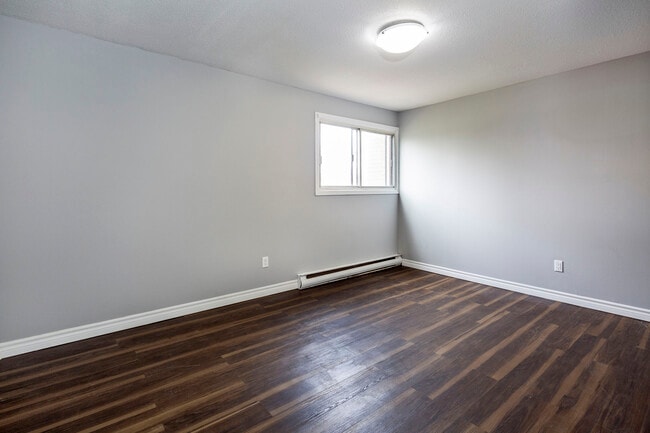 Building Photo - 21 Holborn Drive