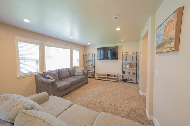 Foto del edificio - 2666 W Cottonwood Dr