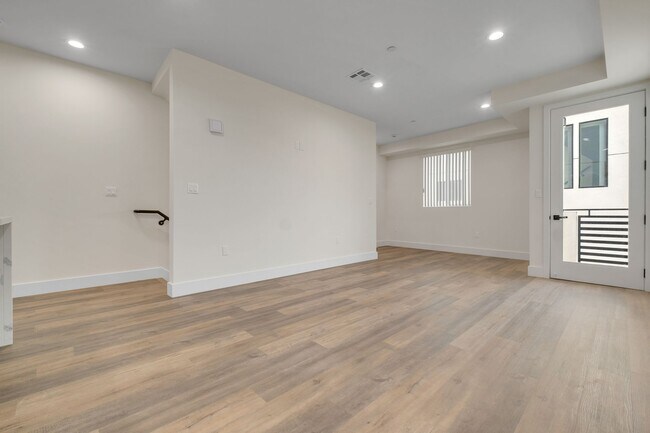 Foto del edificio - A beautifully designed and renovated 4 bed...