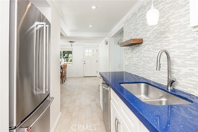Foto del edificio - 2260 Crestview Dr