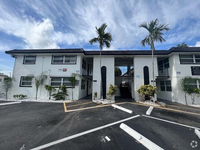 Building Photo - 2500 Johnson Street