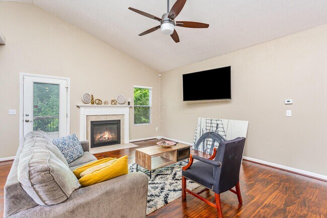 Foto del edificio - 7862 Waggoner Trace Dr